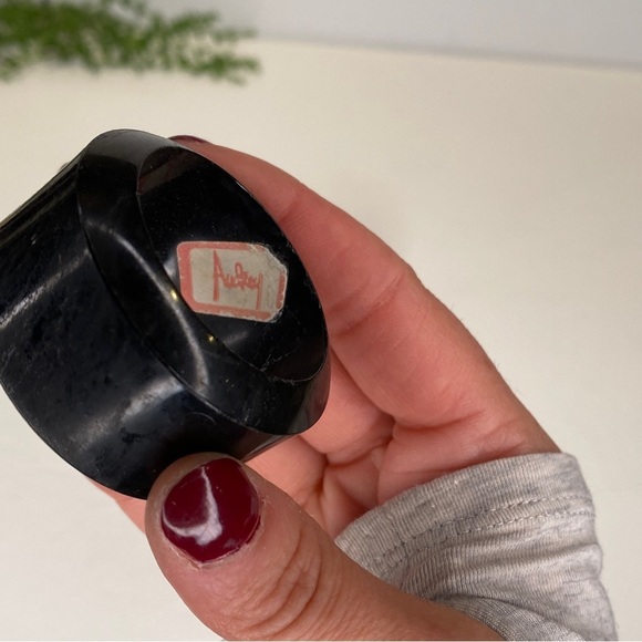 Set of Five AUDREY Black Plastic Napkin Rings Round With Beveled Edge - Picture 2 of 5